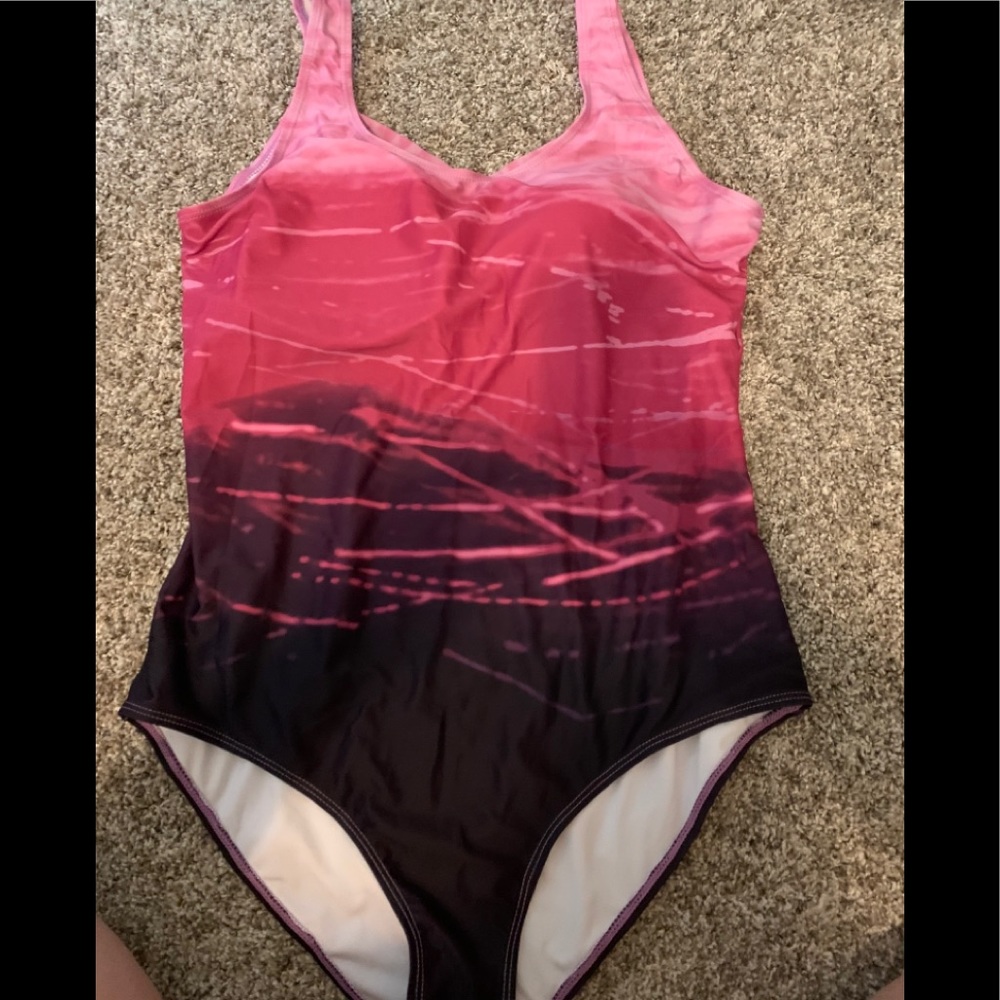 ☔️NWOT swimsuit- unworn. pink and purple. Sz XXL